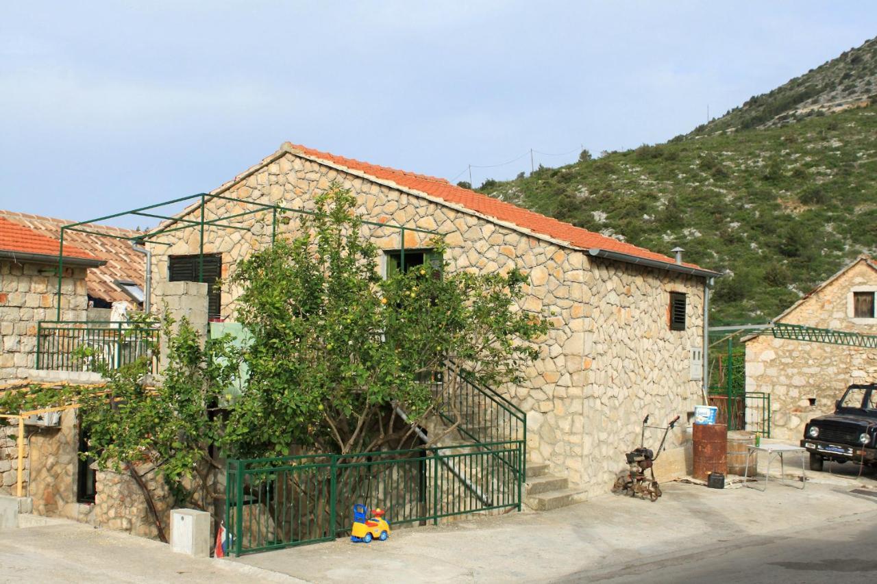 Apartments With A Parking Space Ivan Dolac, Hvar - 8753 Exterior photo